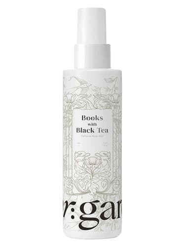 Books with Black Tea - کتاب با تی بلک