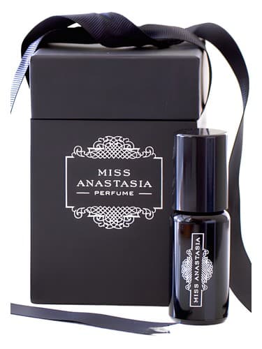 Miss Anastasia - خانم آناستازیا