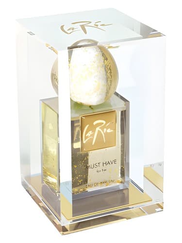 Must Have for her - باید برای او داشته باشد