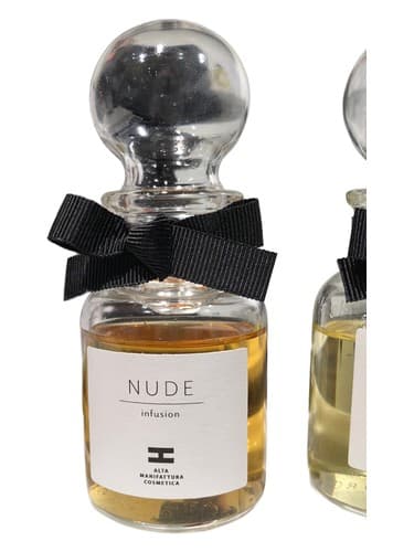 Nude - برهنه