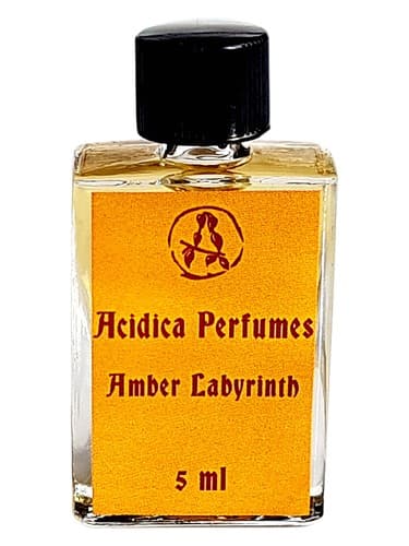 Amber Labyrinth - هزارتوی امبر